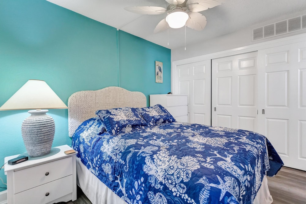 Gulf Winds Resort 22/50