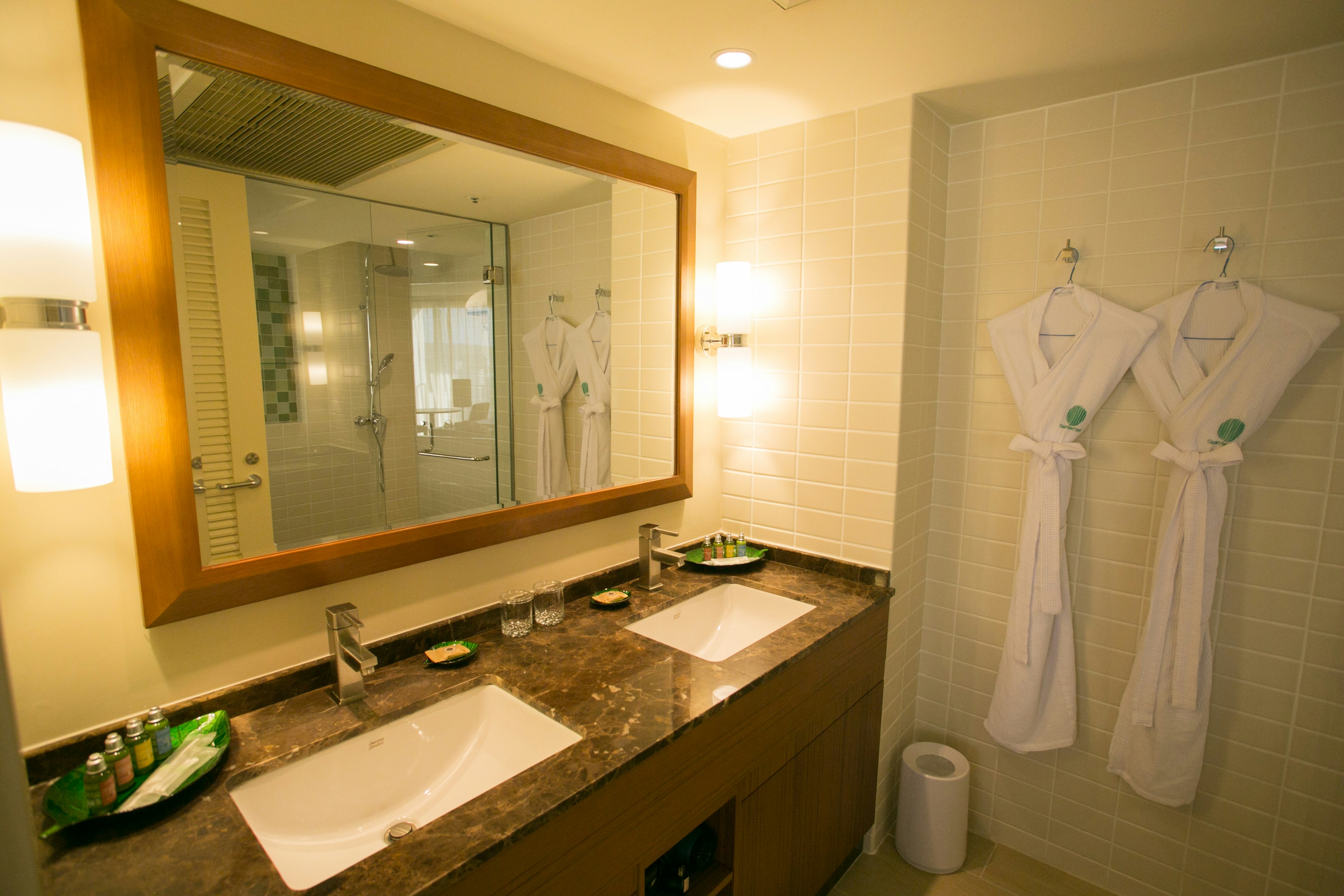 Guam Reef Olive Spa Resort 73/77