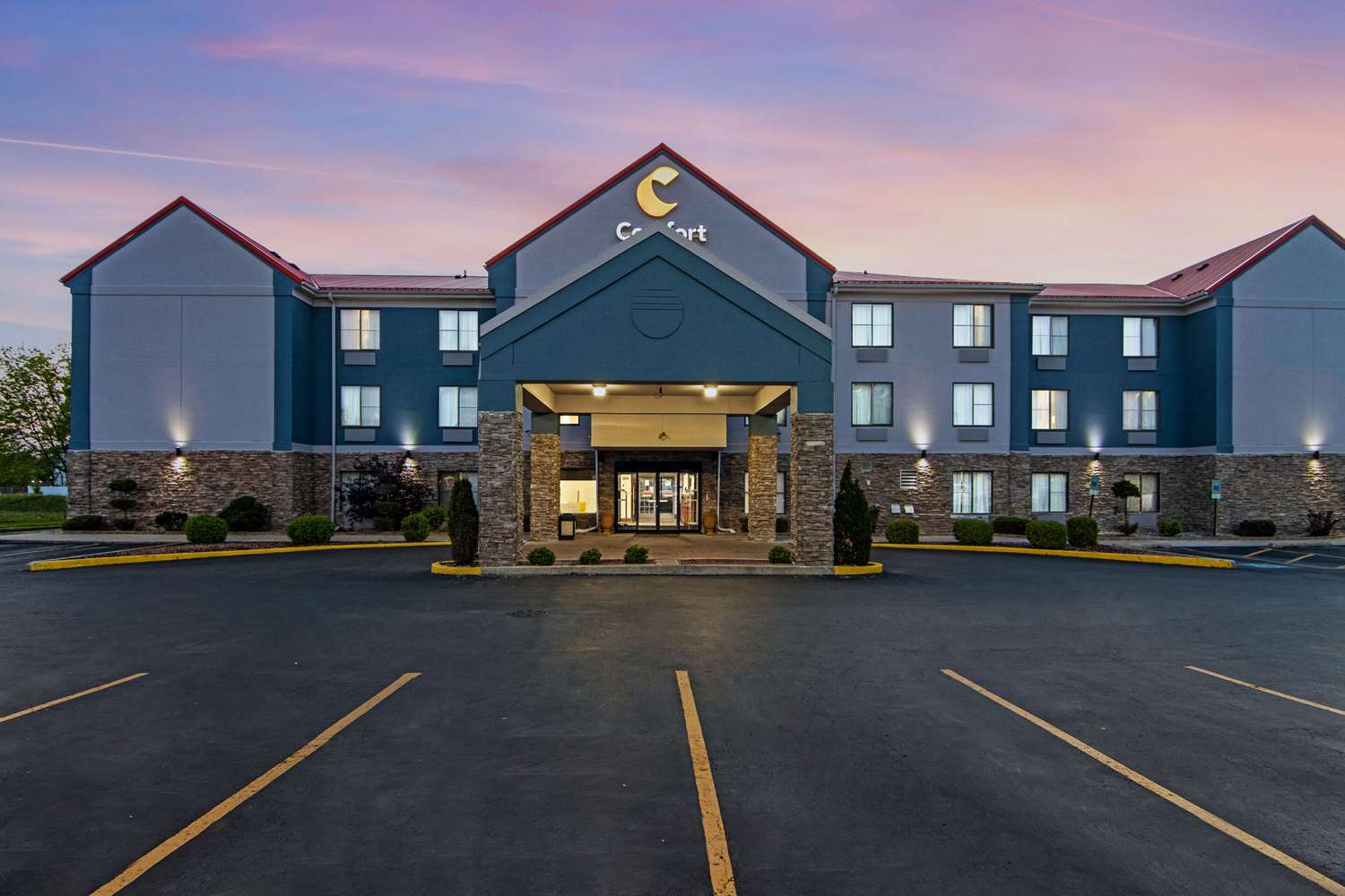 Comfort Suites Near I-80 And I-94 36/39