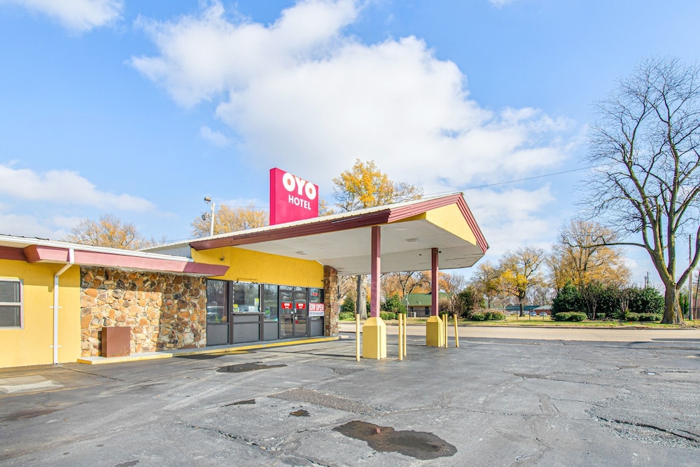 OYO Hotel Blytheville AR I-55 thumb 2