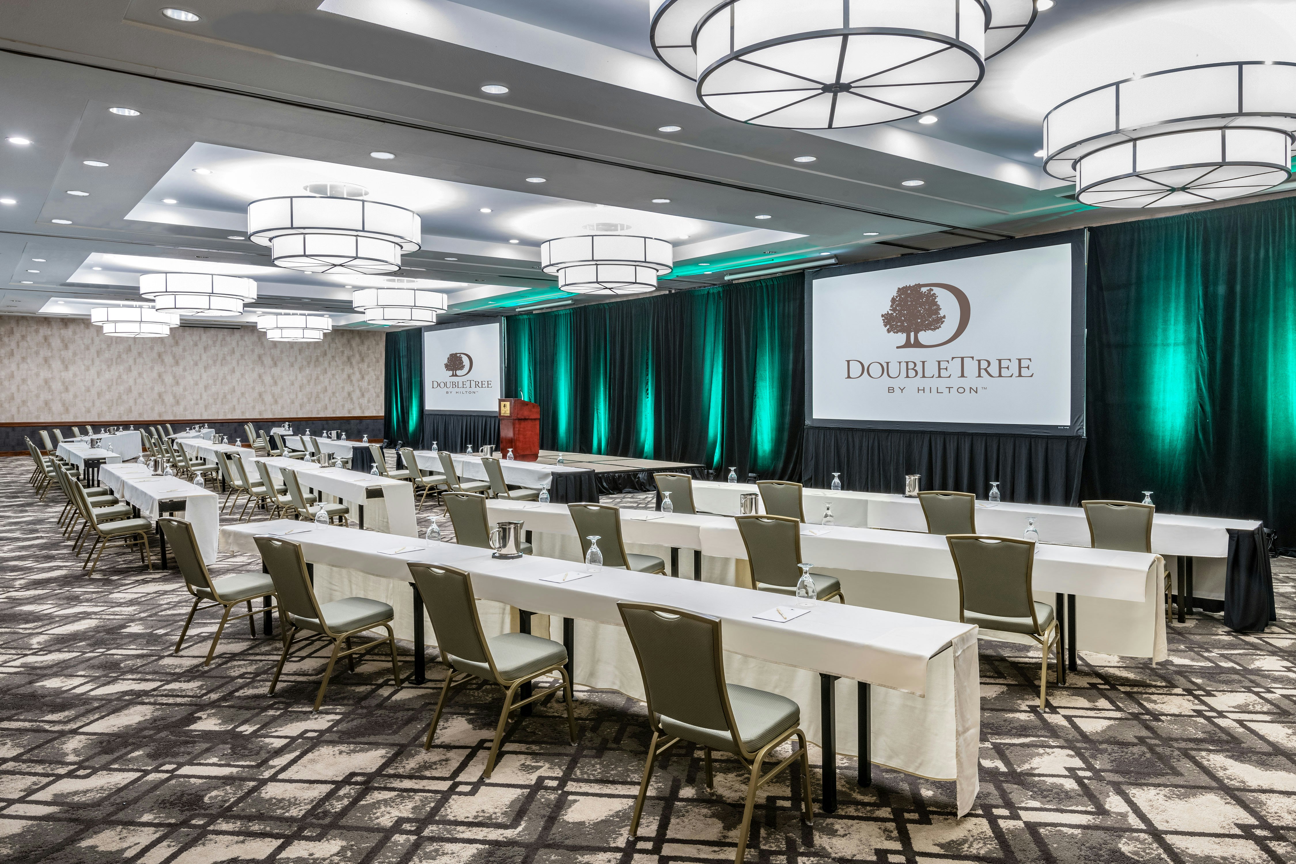 Doubletree By Hilton Denver-Aurora 14/19