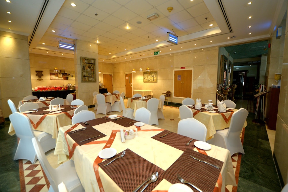restaurant-cafeteria