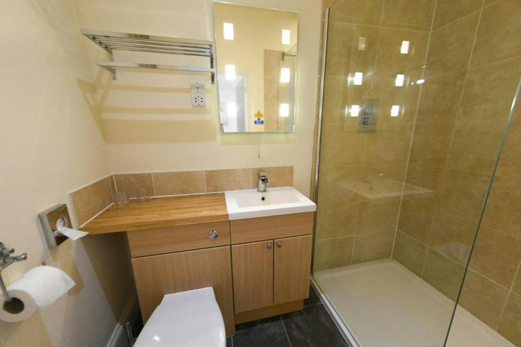The Carlton Manor Hotel 36/36
