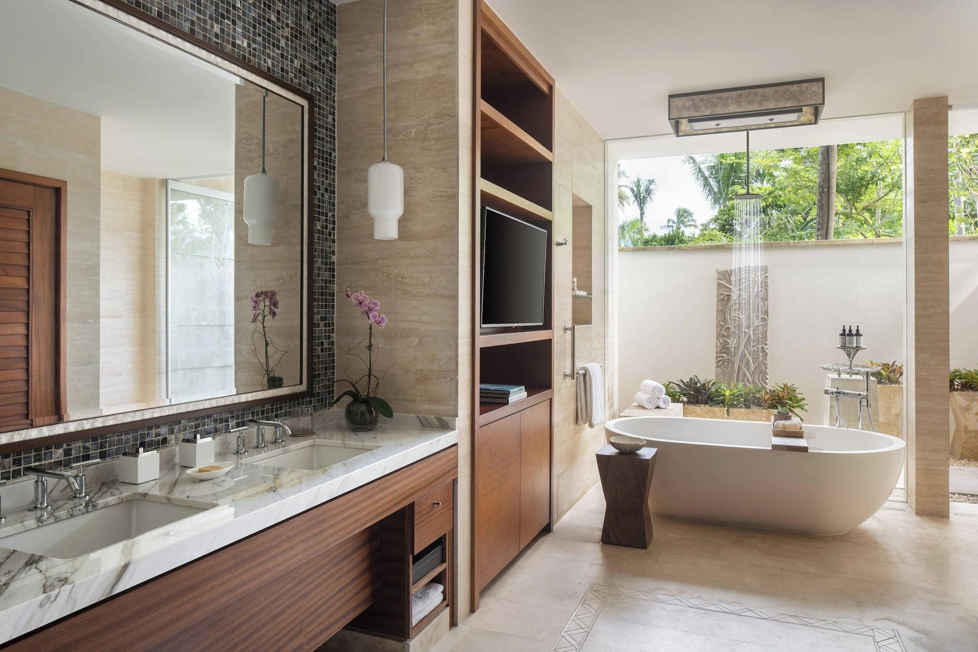 1 Bedroom, Roof Top, East, Beach, Suite, King Bed, Sofa، Dorado Beach A Ritz Carlton Reserve 3/3