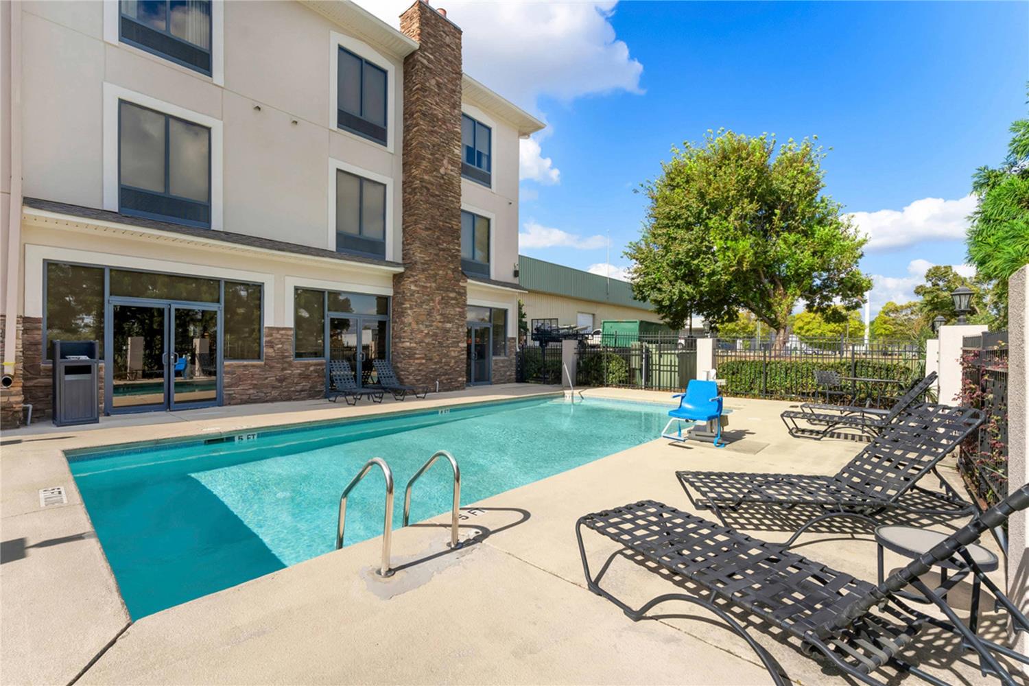 Comfort Suites Augusta Riverwatch 27/28