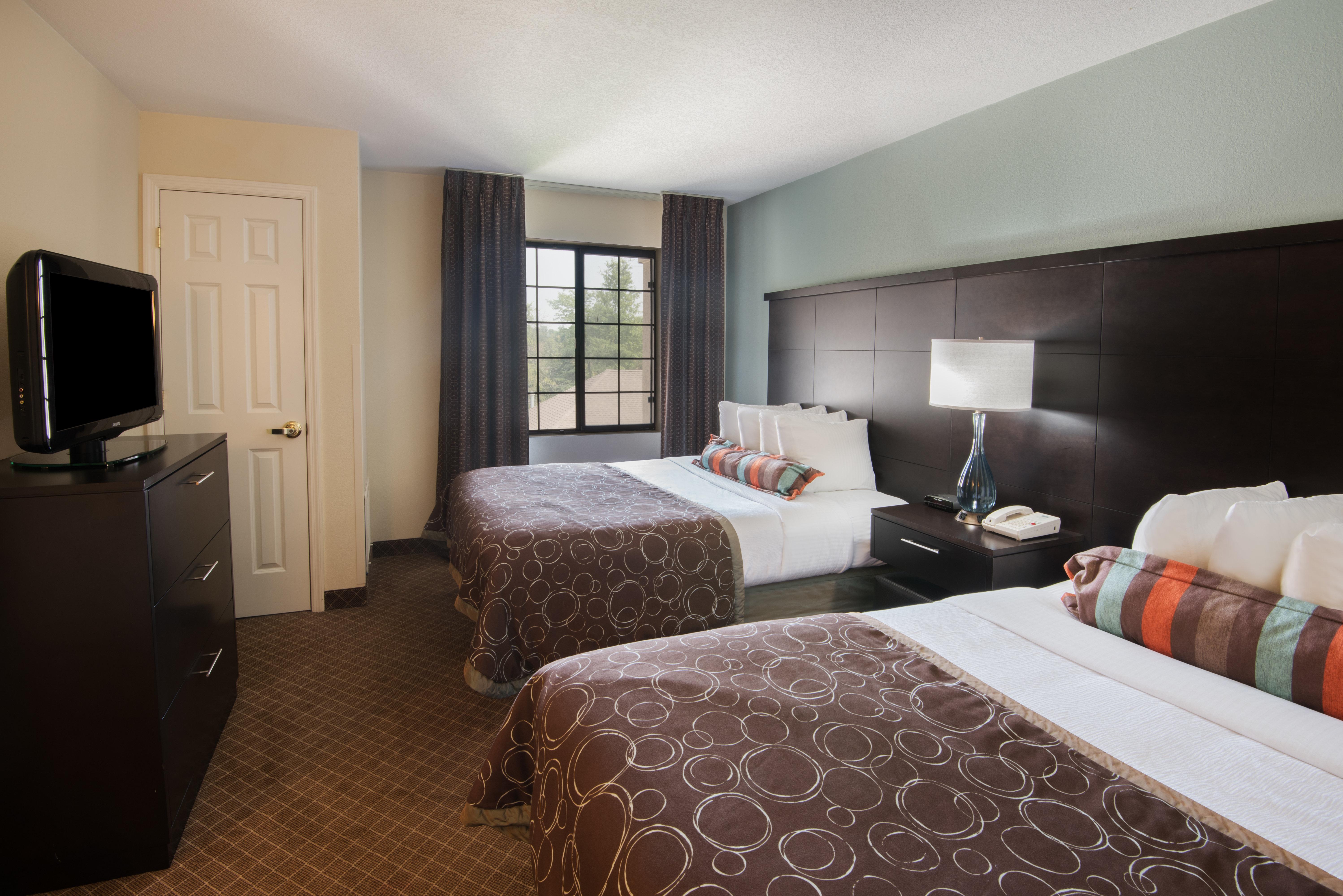 2 Bedrooms, Suite