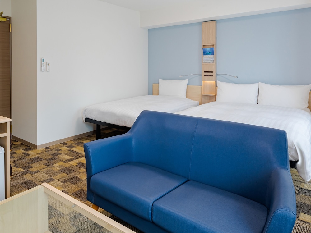 DELUXE, TWIN BEDS