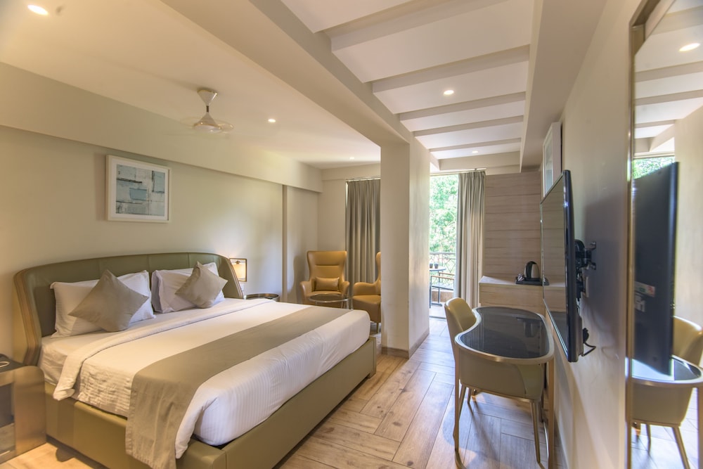 The Fern Residency, Calangute, Goa 24/60