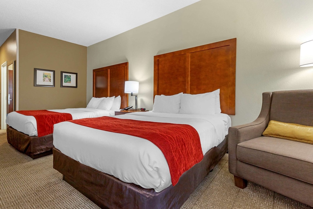 Comfort Inn & Suites Lenoir Hwy 321 Northern Foothills 10/40