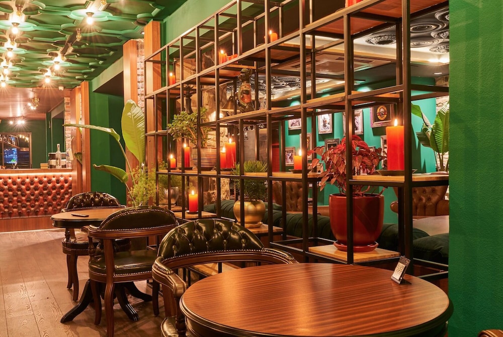 Azuu Boutique Hotel 61/76