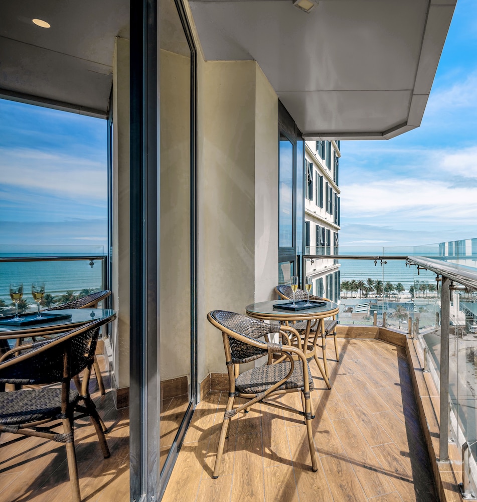 Cicilia Hotels & Spa Danang 39/48