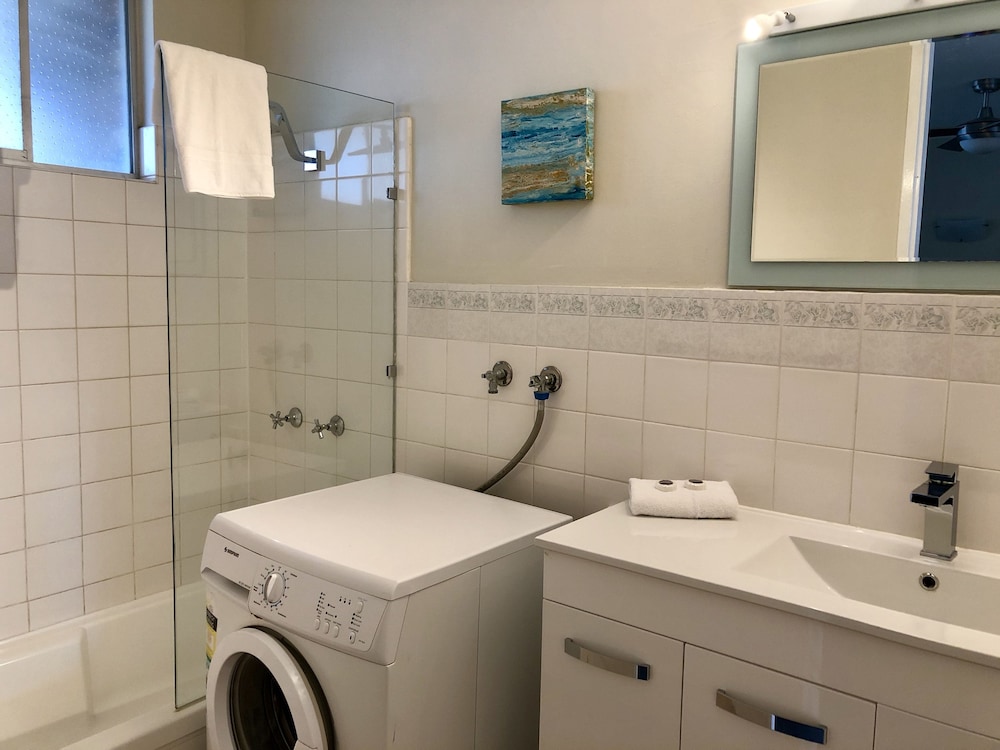 HI HO BEACH APARTMENTS 22/69