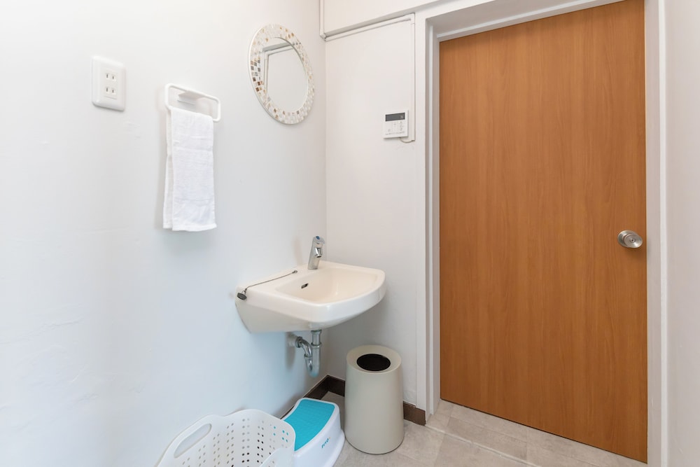White Beach House 43/44