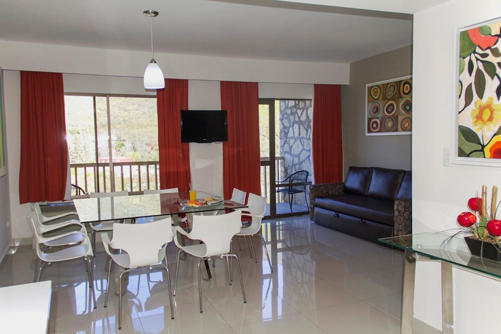 Bahia Escondida Hotel 41/65