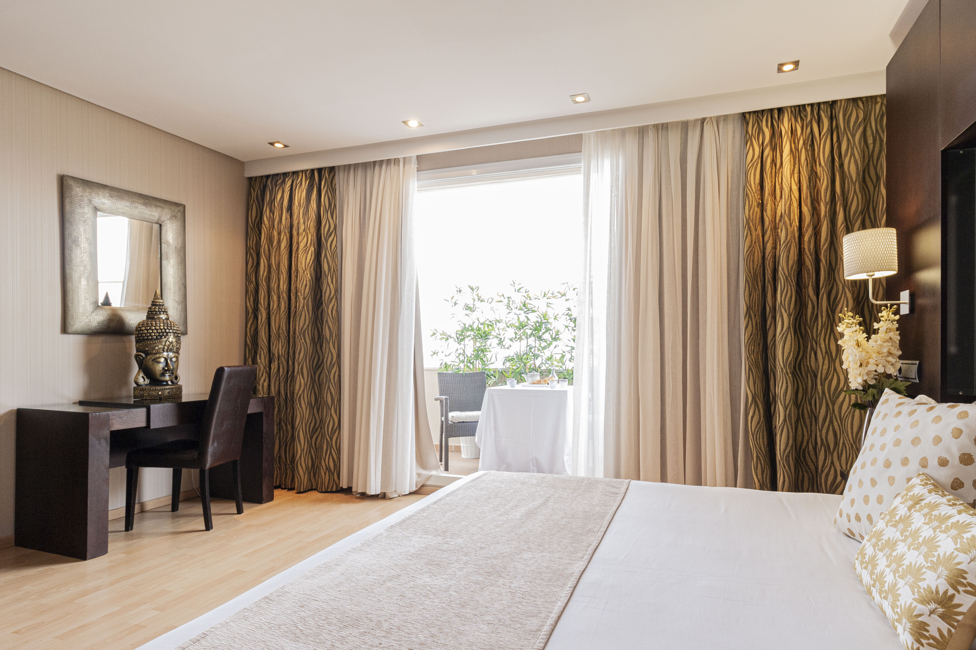 Luxury, Suite