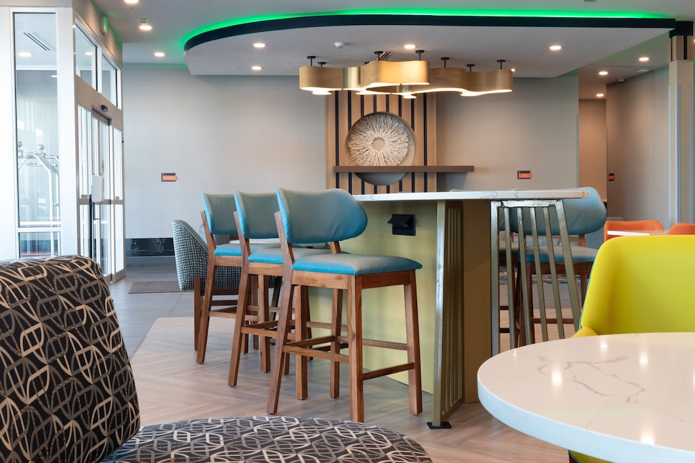 La Quinta Inn Suites By Wyndham San Antonio Seaworld Lafb 27/39