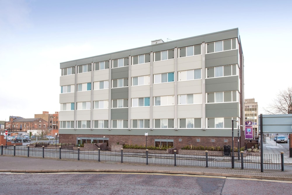 Premier Inn Birkenhead Town Centre in Birkenhead