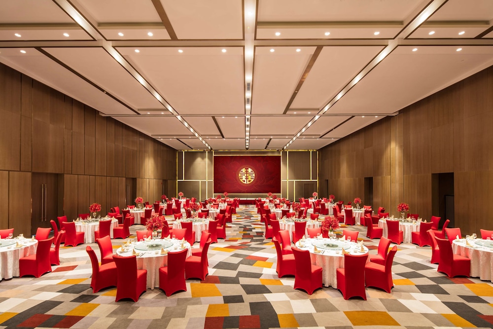 Radisson Exhibition Center Shanghai 52/65