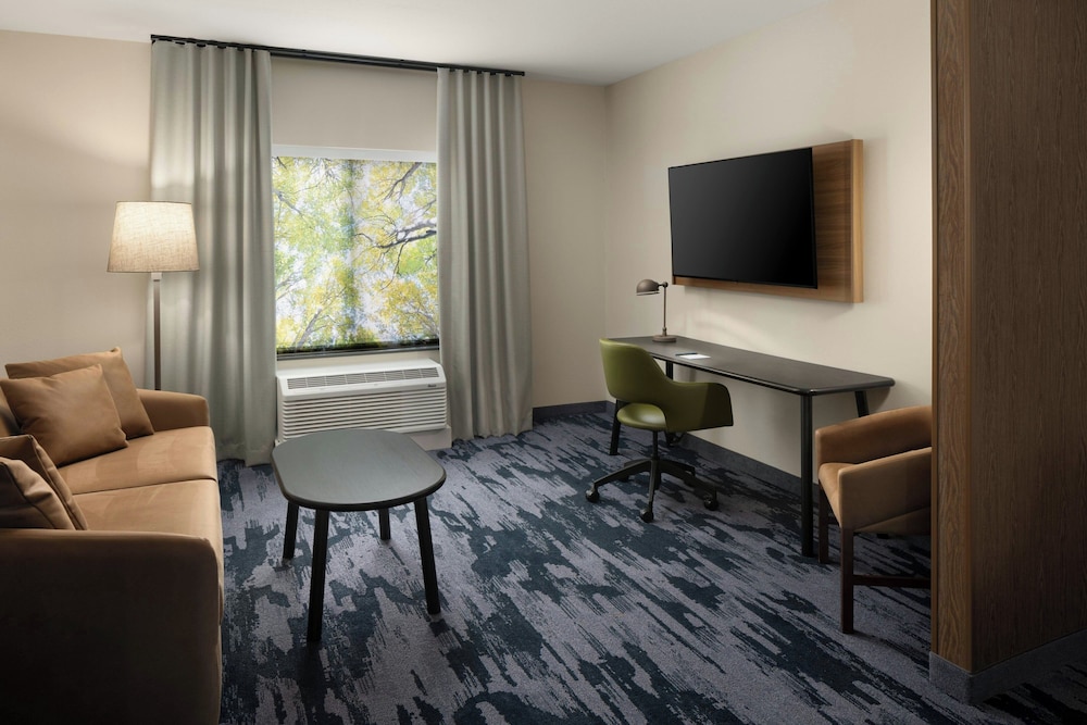 Fairfield Inn & Suites Traverse City 14/16