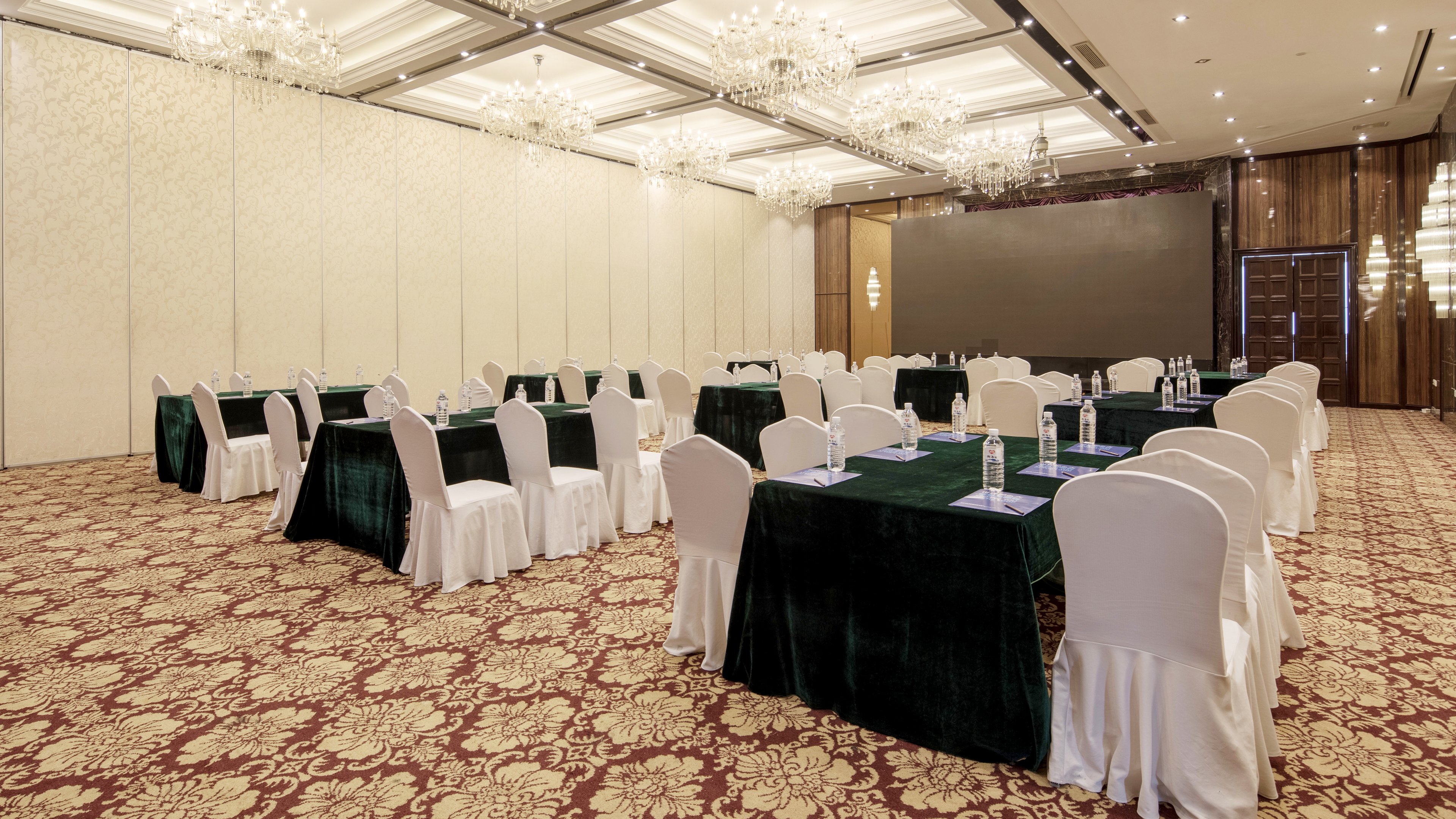 Holiday Inn Express XIAMEN LUSHAN 17/29