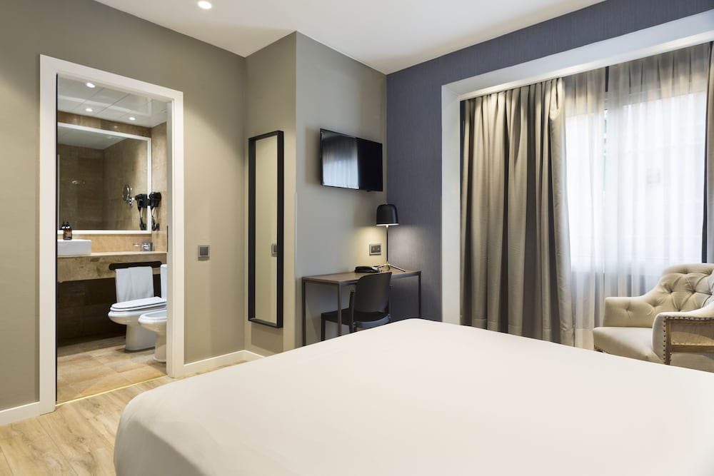 ROOM, SINGLE, DOUBLE BED