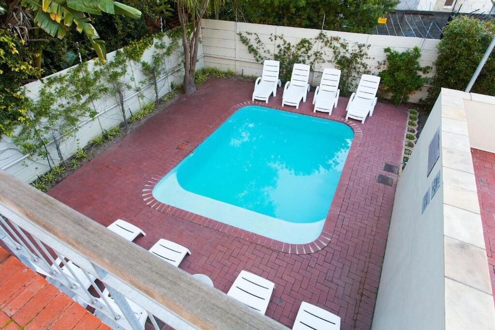 Vino Self Catering Apartment 11/22