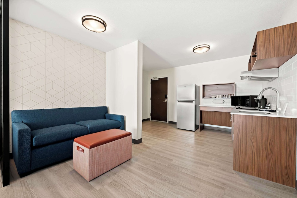 Everhome Suites Huntsville - Research Park 40/60
