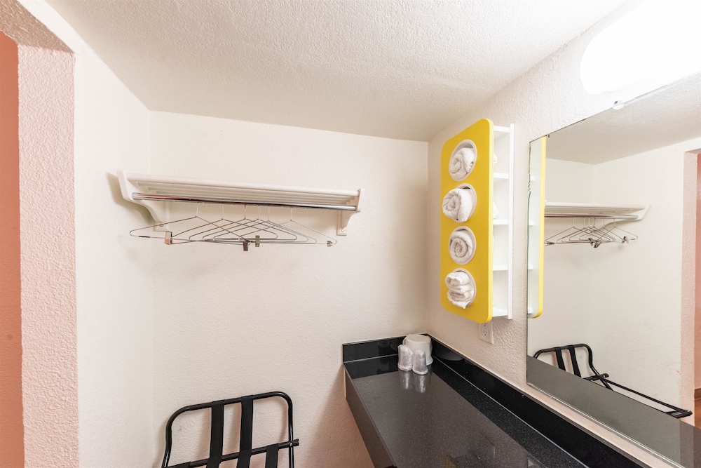 Motel6 North Richland Hills, TX 42/61