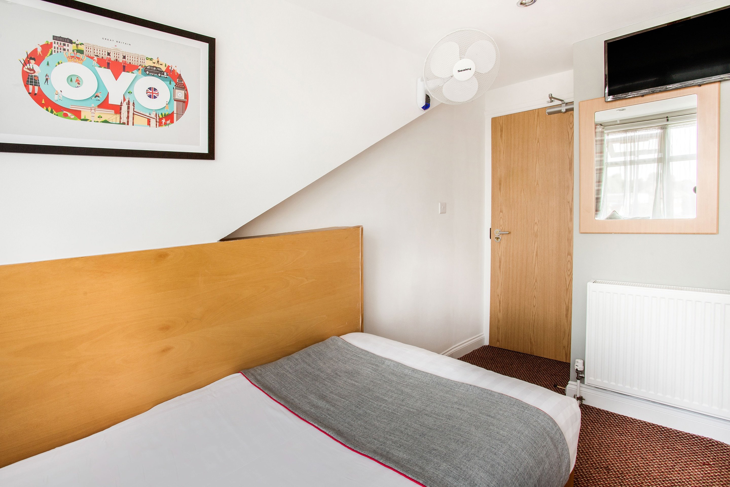 Deluxe Single Room