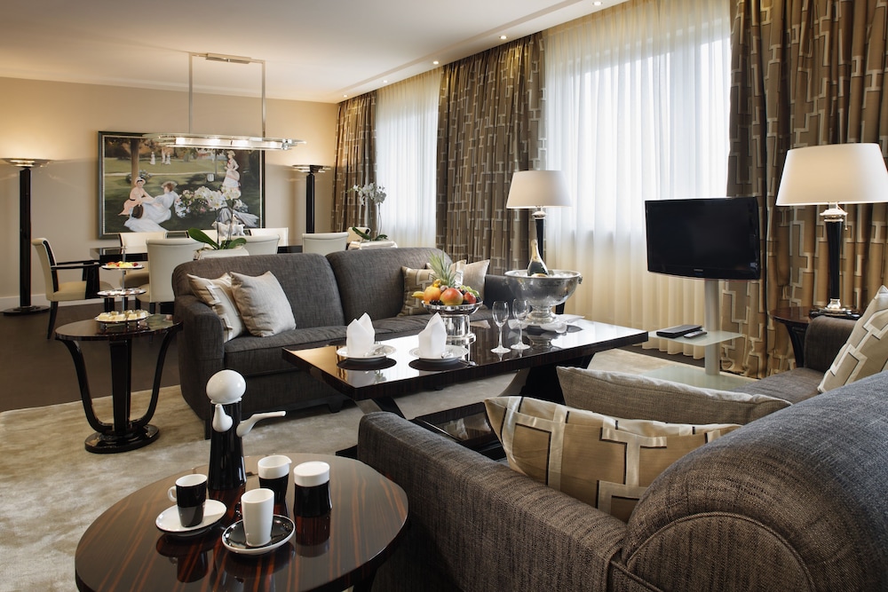 Hotel Bristol Berlin 53/84