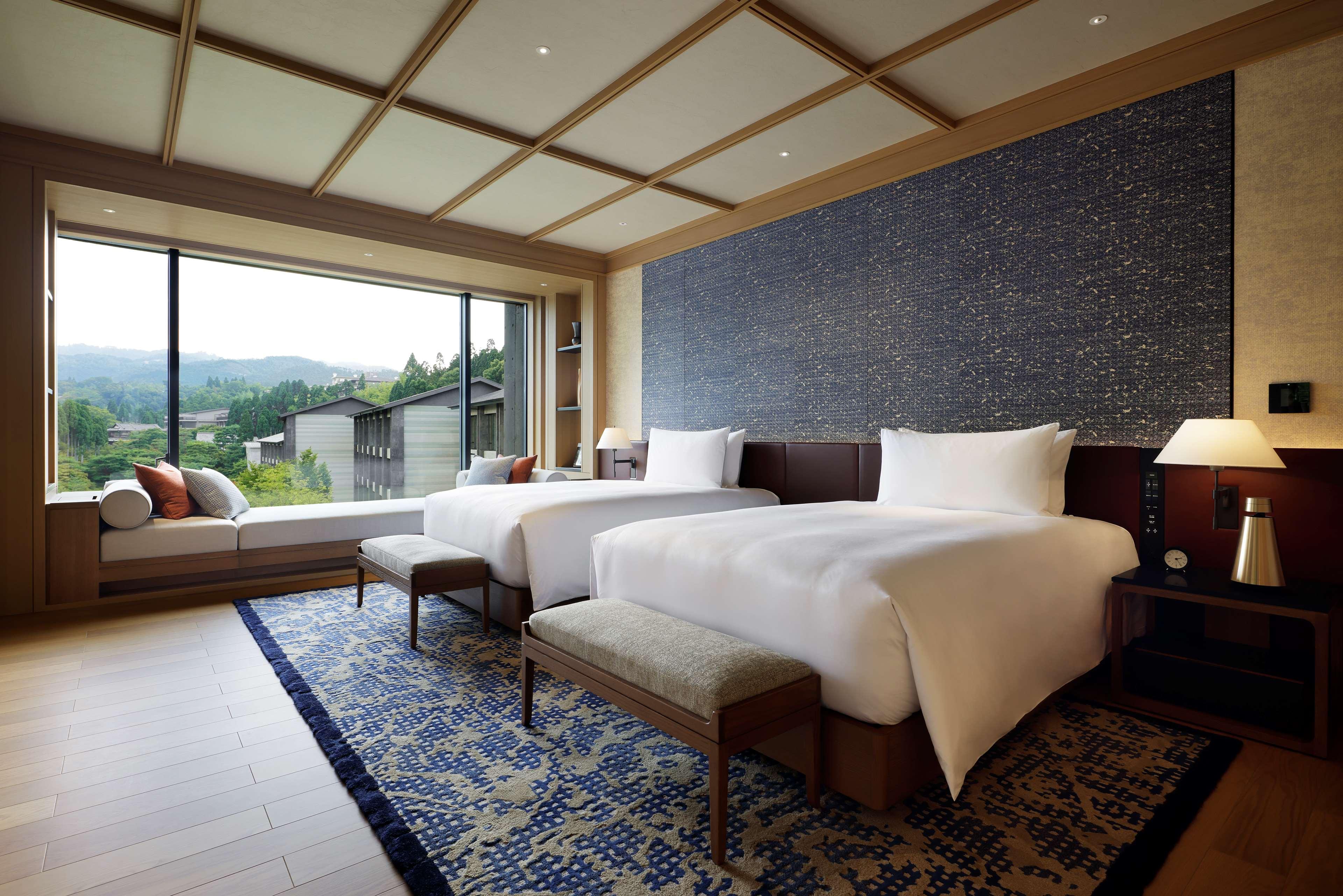 Suite, Twin Beds, Sofa