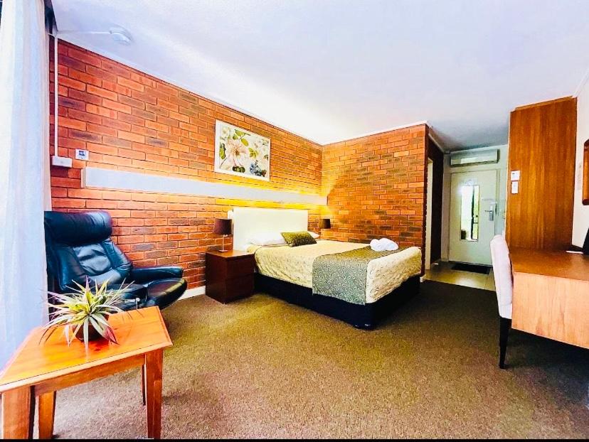 Connells Motel & Serviced Apartments 21/48