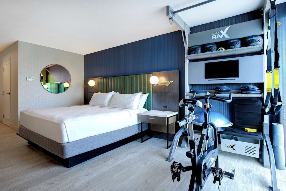 DoubleTree by Hilton Palmdale 28/75