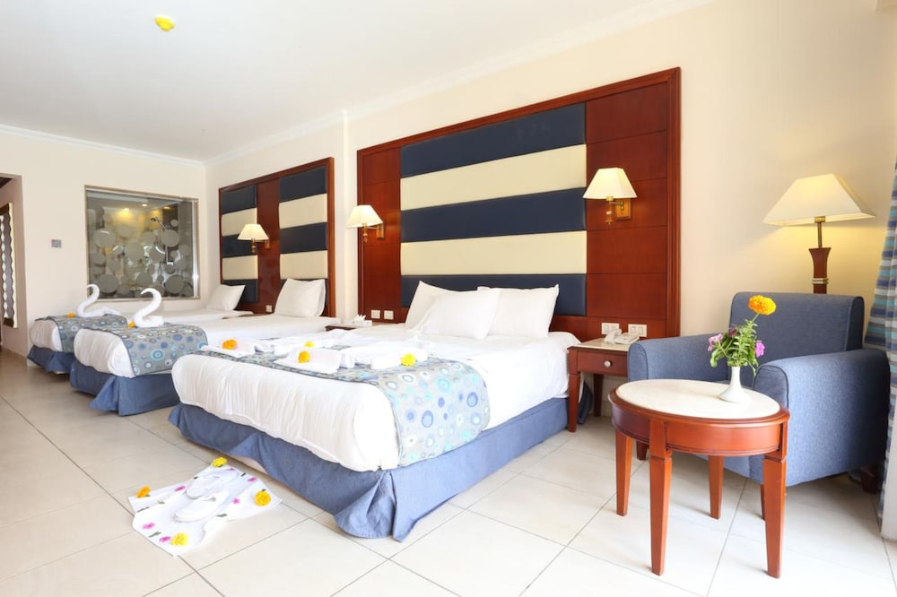 REHANA SHARM RESORT 30/57