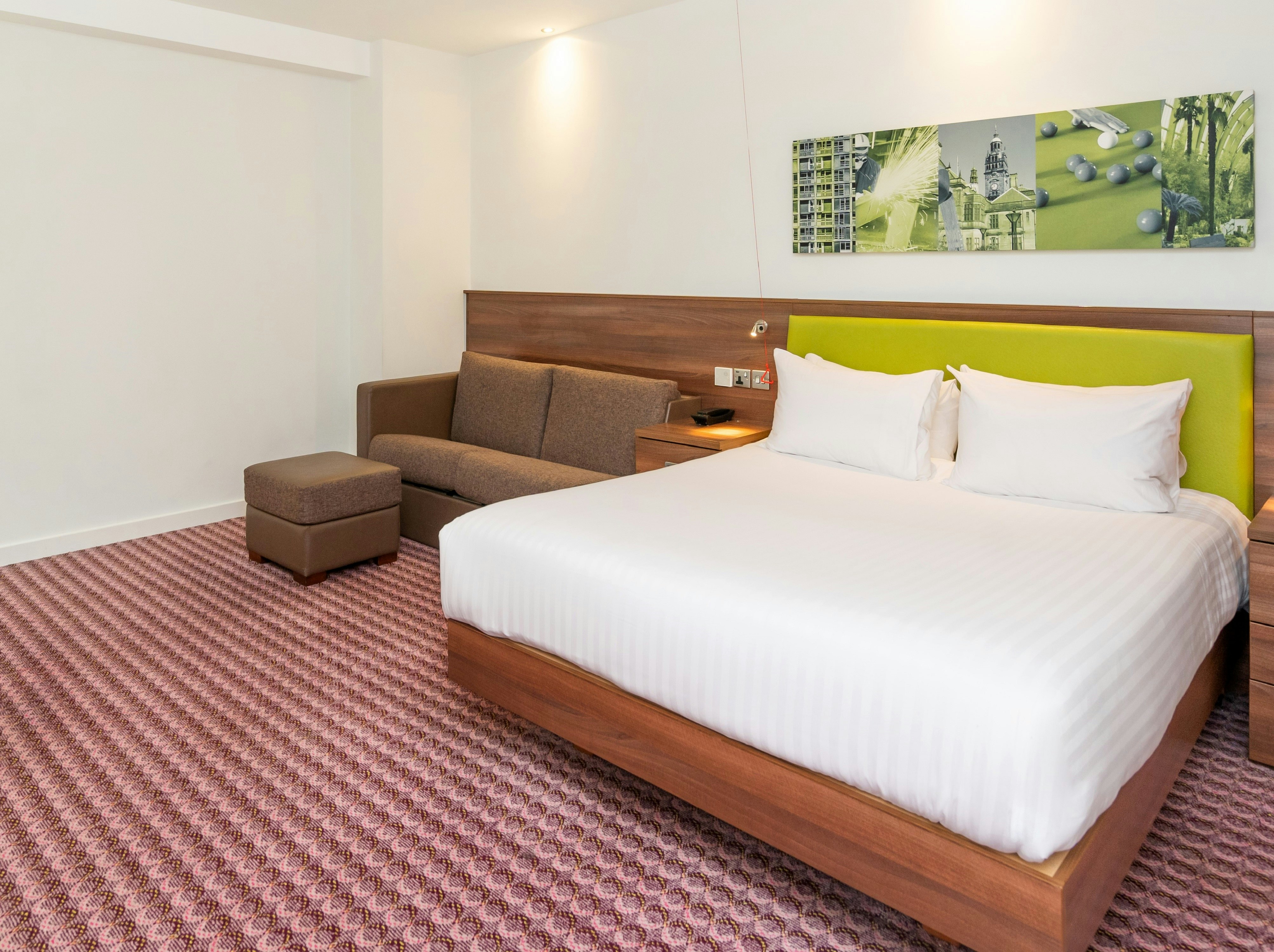 ROOM, QUEEN BED, SOFA