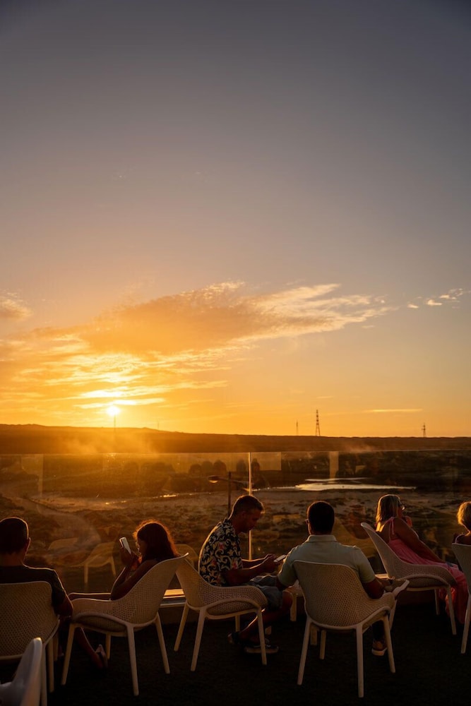 Bristol Sunset Beach 54/58