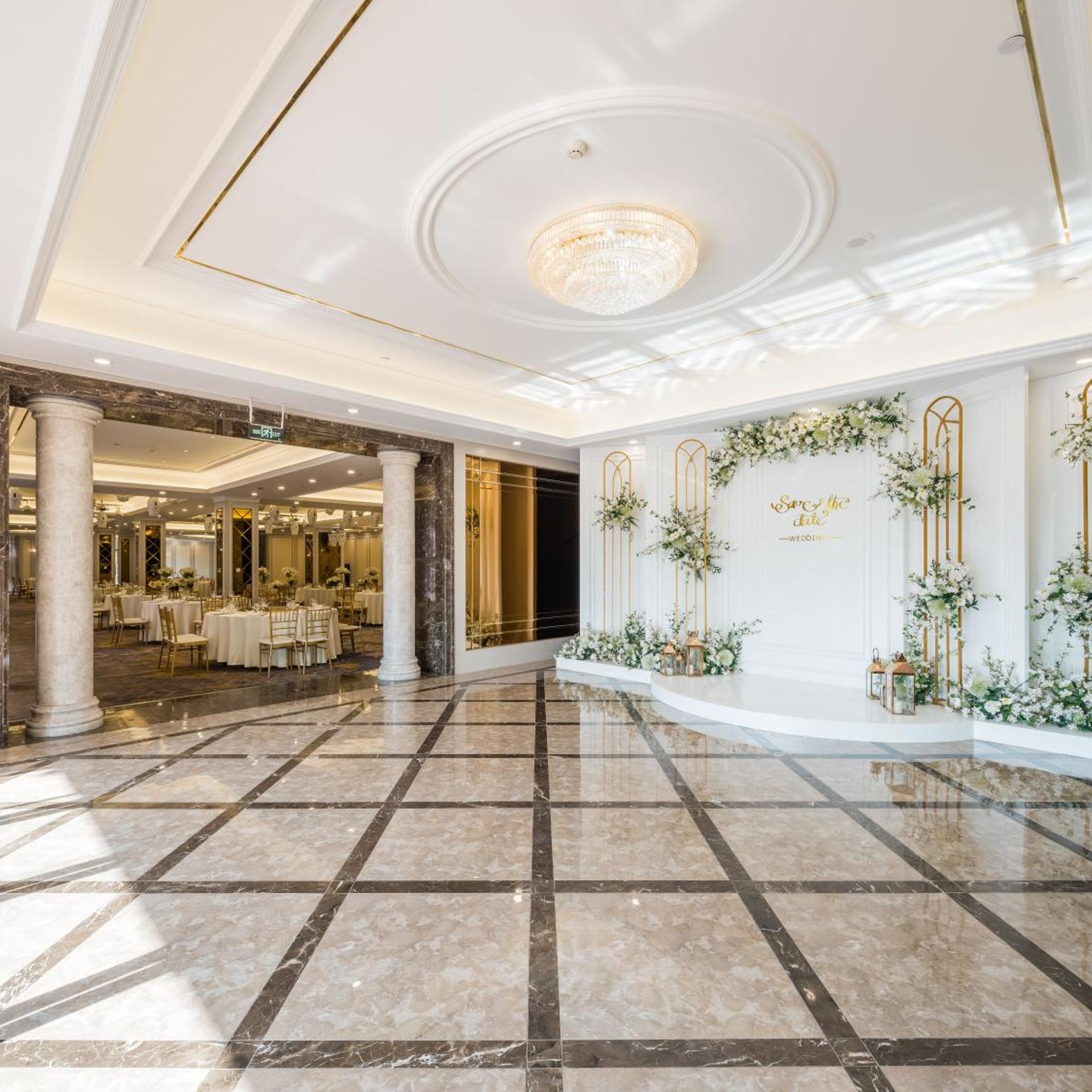 S&N Grand Hotel Chaohu 12/73