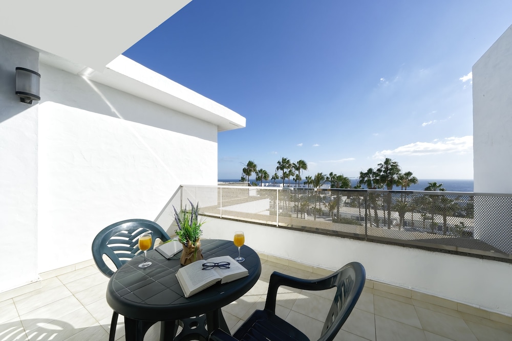 BLUESEA El Dorado Apartments 12/50