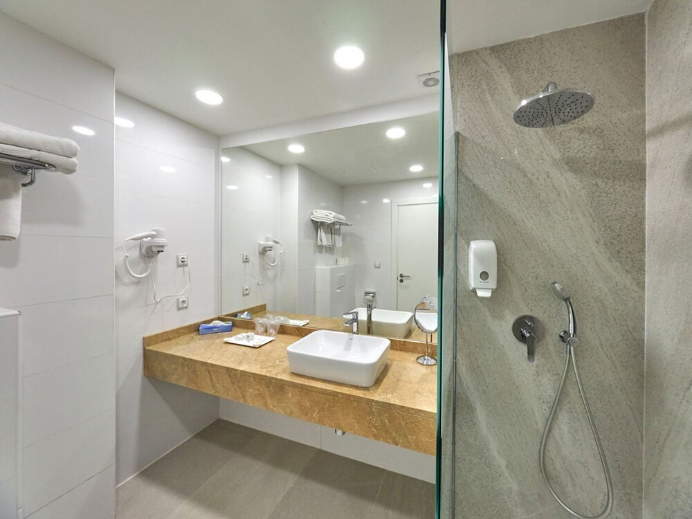 Aparthotel Paguera Beach 32/34