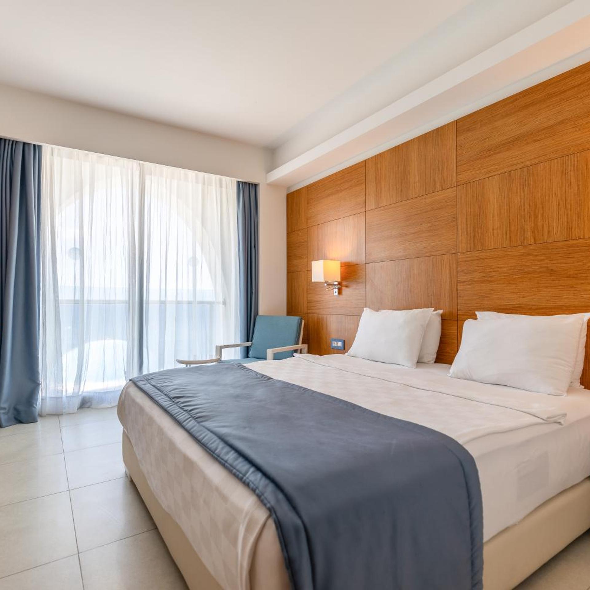 Imbat Hotel 14/57