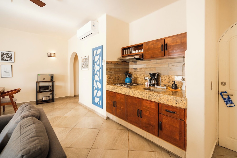 Club Del Moro Hotel Suites 35/72