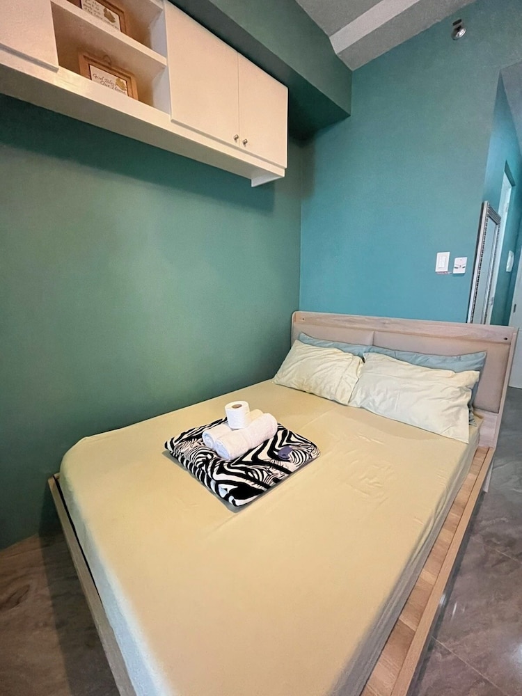 Tagaytay Condotel 6/36