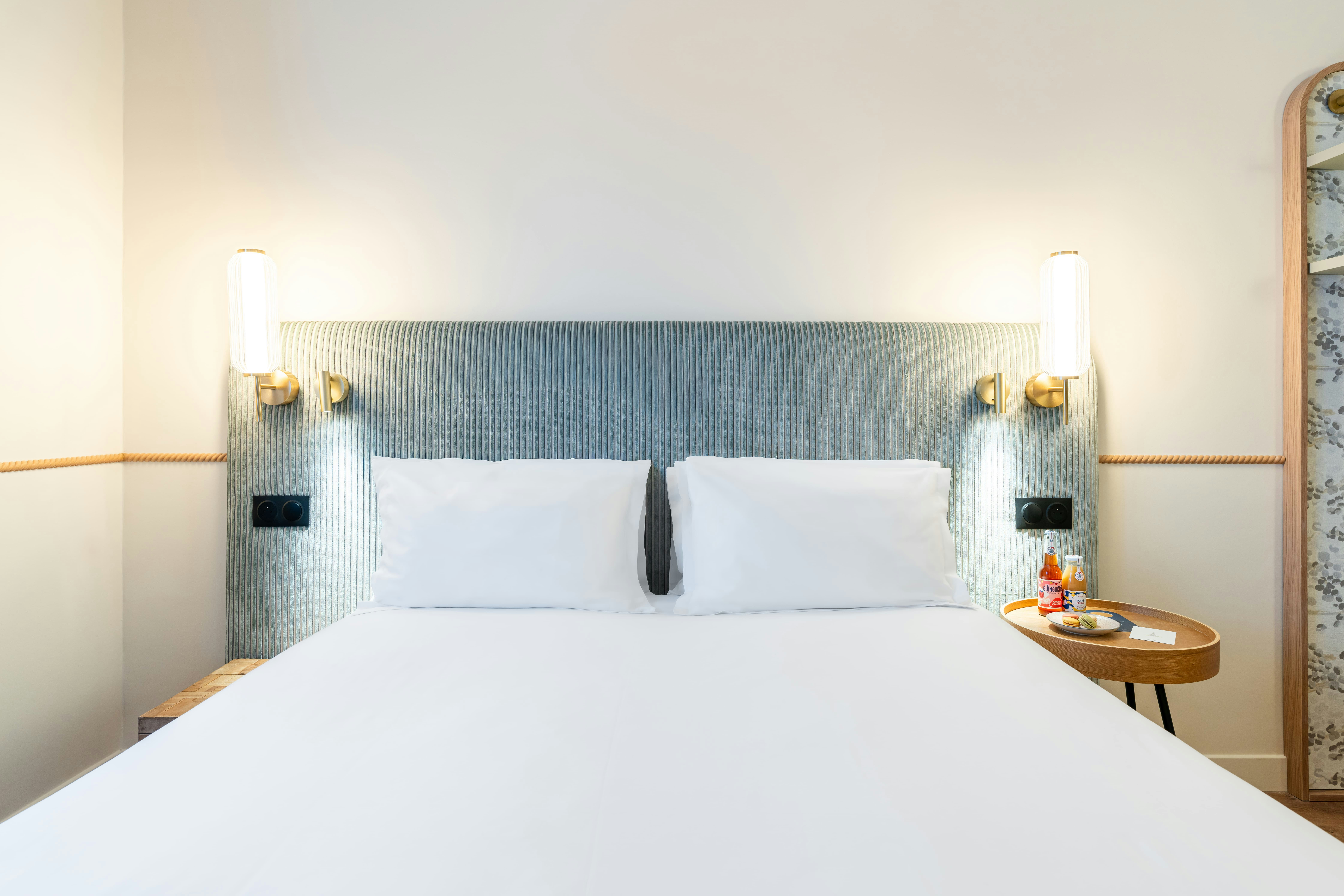 Hotel D Espagne 25/78