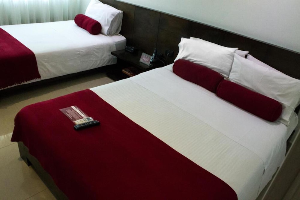 Hotel Florencia Plaza 36/54