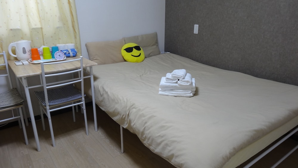 ROOM, TRIPLE