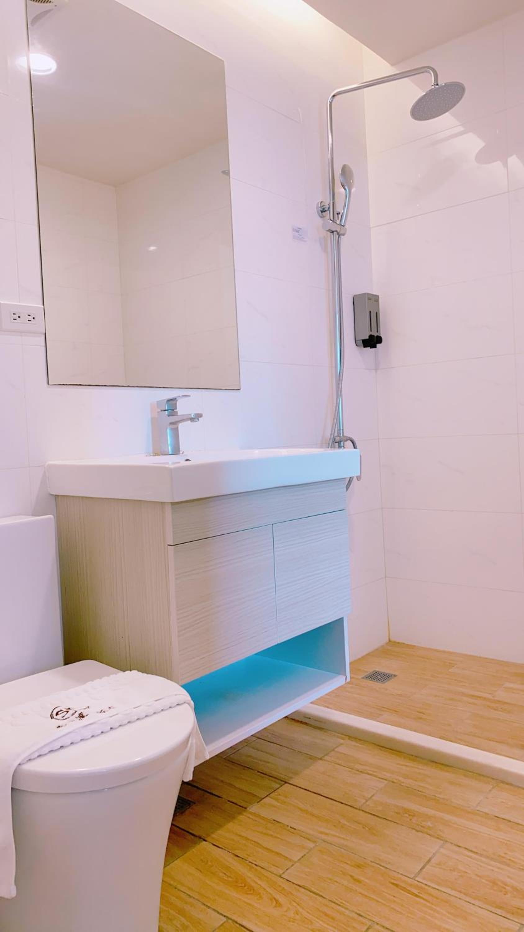 Standard, Double Bed, No Window، Starry Inn 6/6