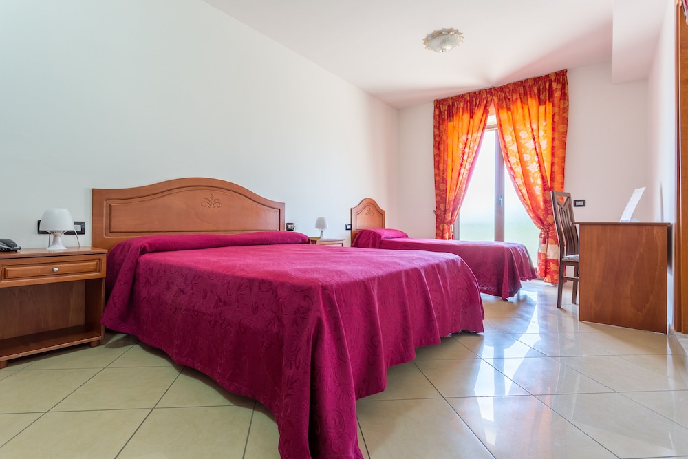 Hotel Plaza 19/50