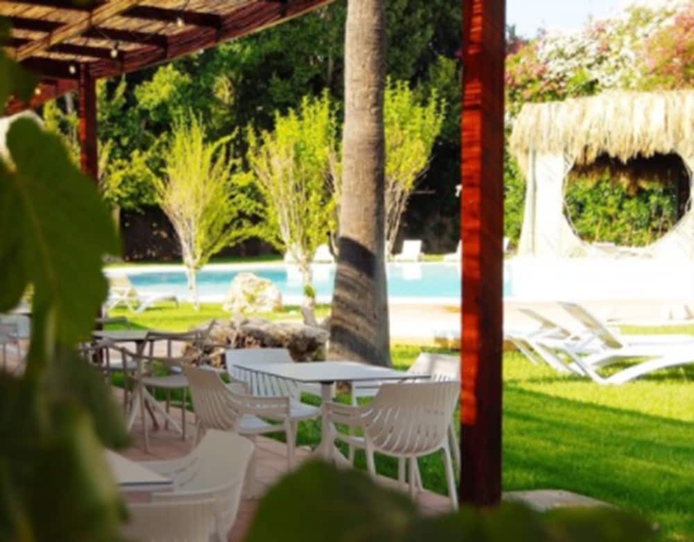 Tu and Me Resort - Adults Only 25/33