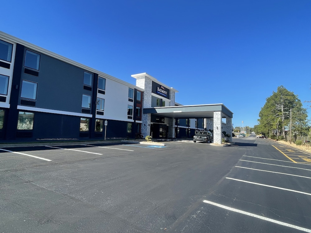 Baymont by Wyndham East Ridge 38/49