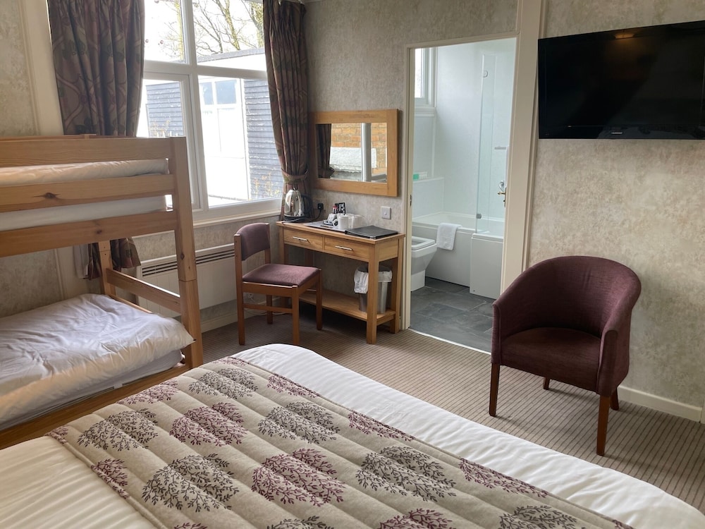The Dog and Partridge Country Inn 29/50